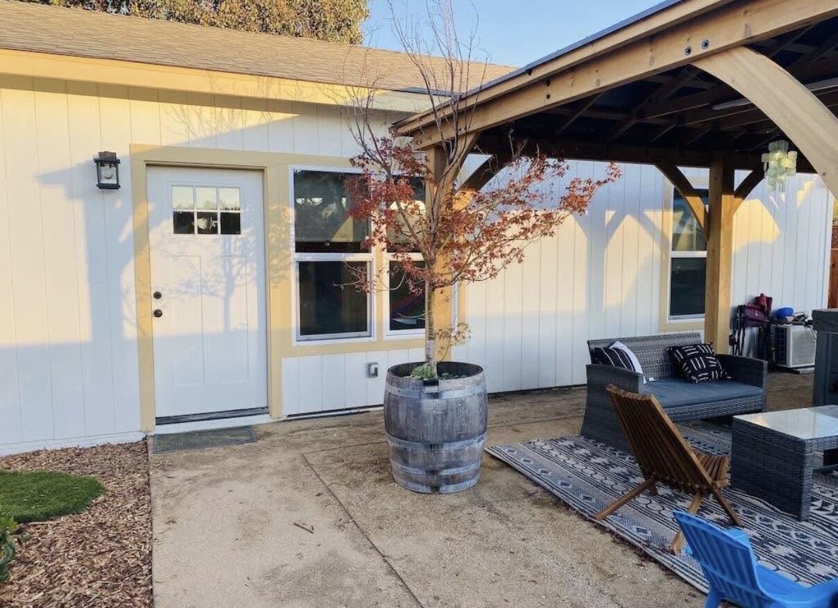 Studio C — private entrance and patio