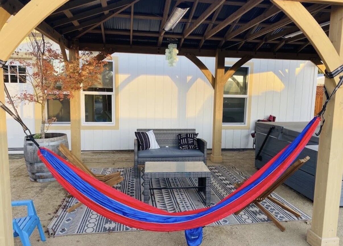 Studio C — covered outdoor lounge area